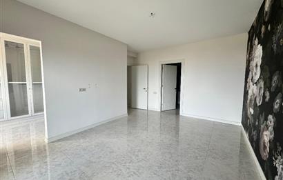 Tower Center'da Şehir ve Doğa Manzaralı Kiralık Ultra Lüks Daire