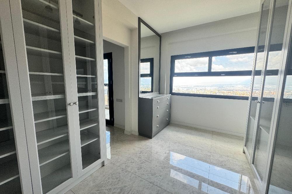 Tower Center'da Şehir ve Doğa Manzaralı Kiralık Ultra Lüks Daire