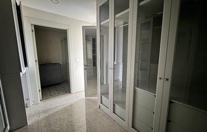 Tower Center'da Şehir ve Doğa Manzaralı Kiralık Ultra Lüks Daire