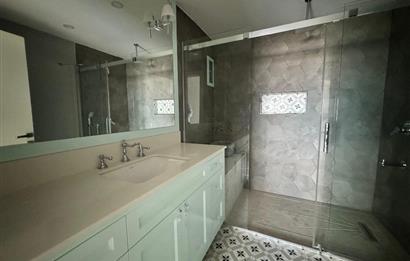 Tower Center'da Şehir ve Doğa Manzaralı Kiralık Ultra Lüks Daire