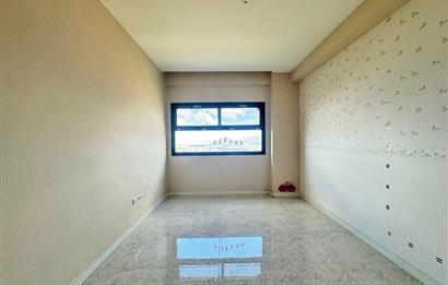 Tower Center'da Şehir ve Doğa Manzaralı Kiralık Ultra Lüks Daire