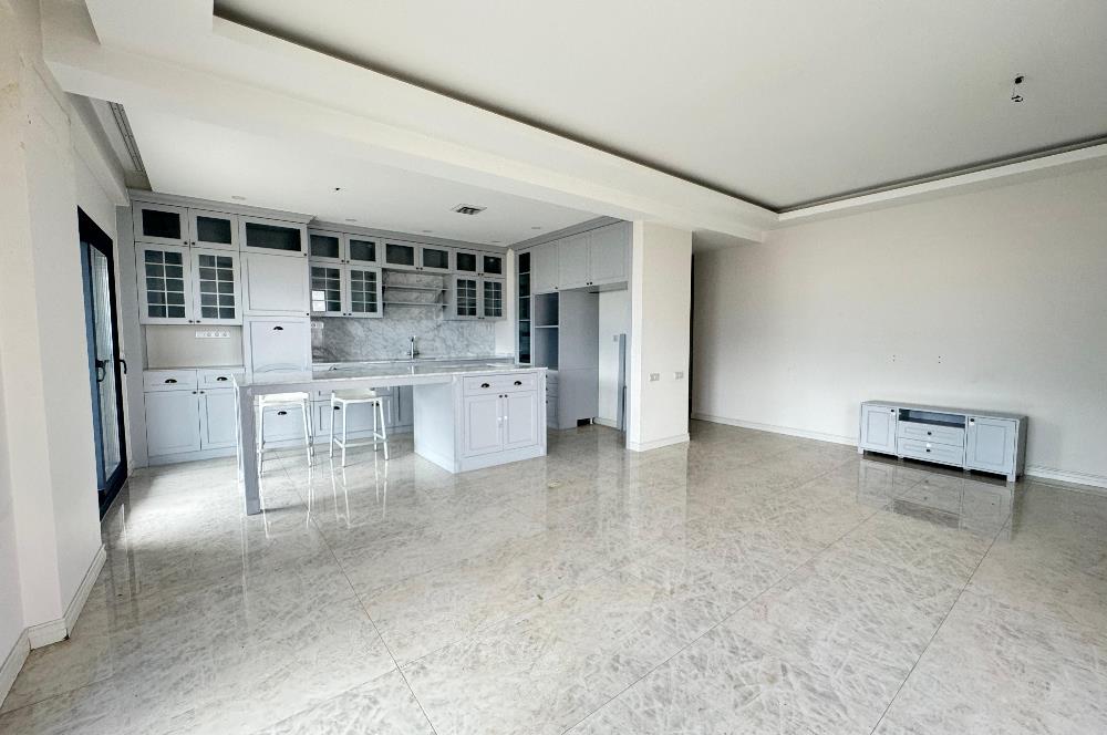 Tower Center'da Şehir ve Doğa Manzaralı Kiralık Ultra Lüks Daire