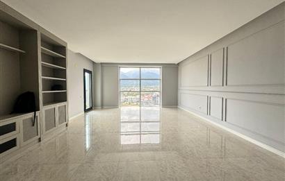 Tower Center'da Şehir ve Doğa Manzaralı Kiralık Ultra Lüks Daire