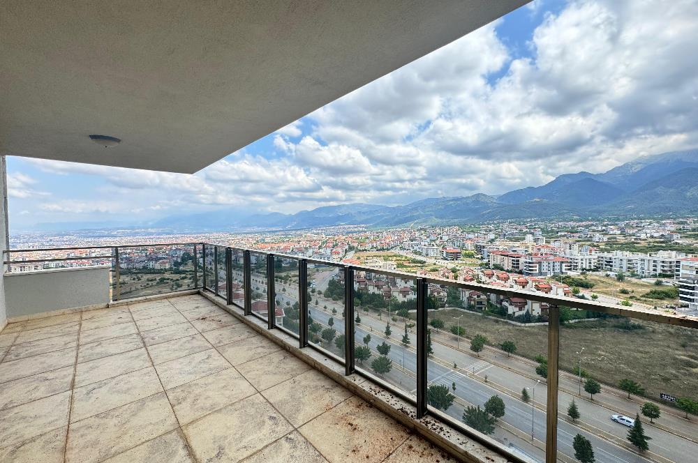 Tower Center'da Şehir ve Doğa Manzaralı Kiralık Ultra Lüks Daire