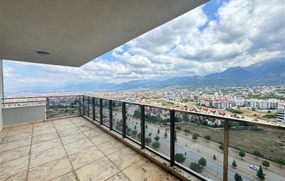 Tower Center'da Şehir ve Doğa Manzaralı Kiralık Ultra Lüks Daire