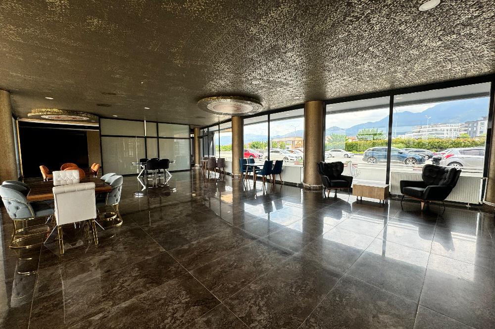 Tower Center'da Şehir ve Doğa Manzaralı Kiralık Ultra Lüks Daire