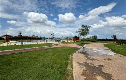 Tower Center'da Şehir ve Doğa Manzaralı Kiralık Ultra Lüks Daire