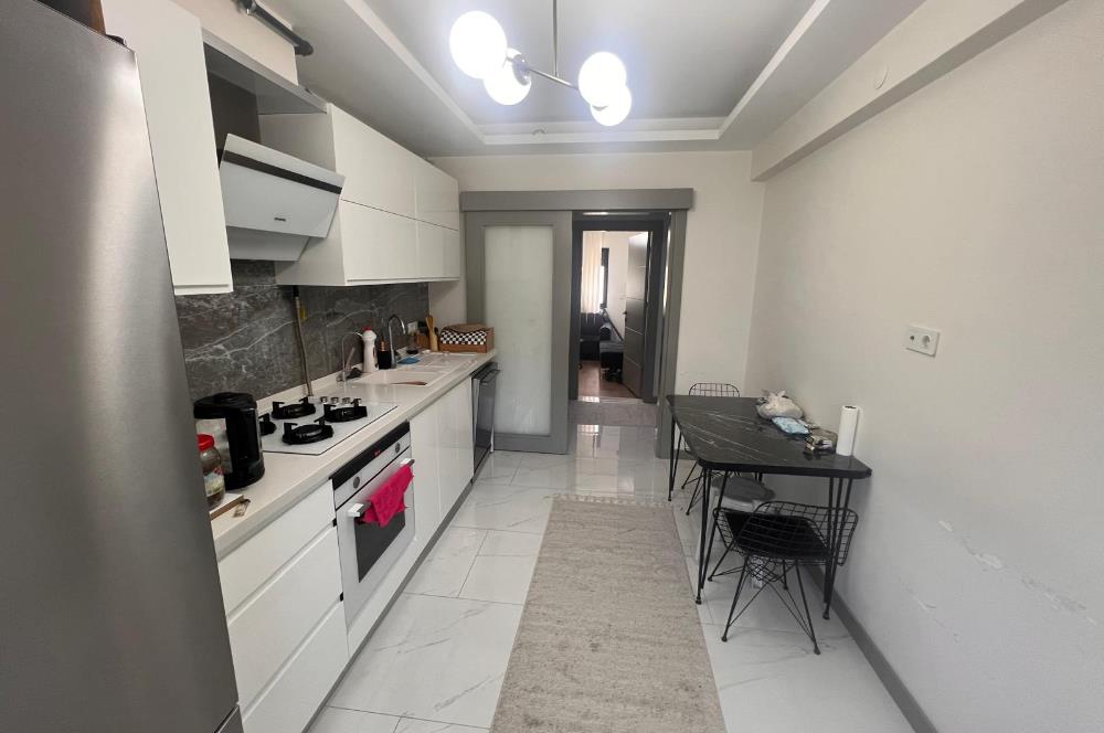 Gaziemir Ulka Beyaz Sitesi Satılık 2+1 Daire