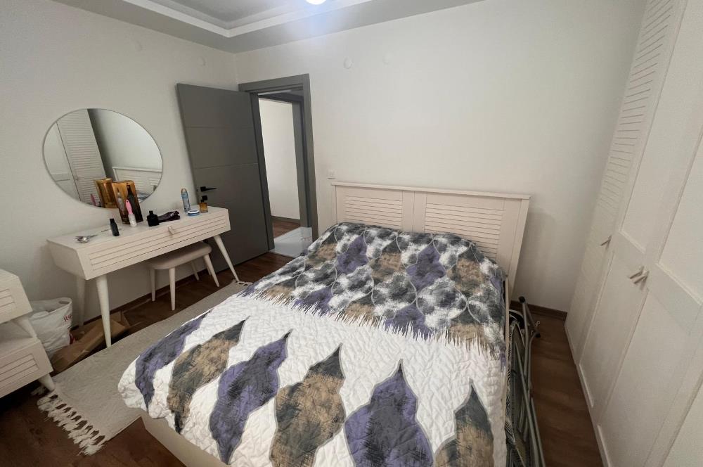 Gaziemir Ulka Beyaz Sitesi Satılık 2+1 Daire