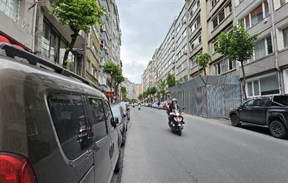 ŞİŞLİ SIRACEVİZLER CADDESİ ÜZERİNDE SATILIK 3+1 DAİRE