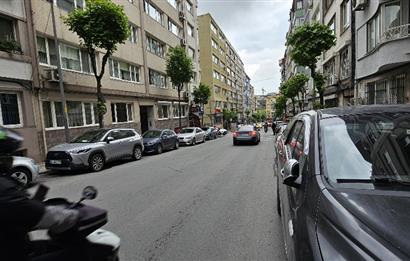 ŞİŞLİ SIRACEVİZLER CADDESİ ÜZERİNDE SATILIK 3+1 DAİRE