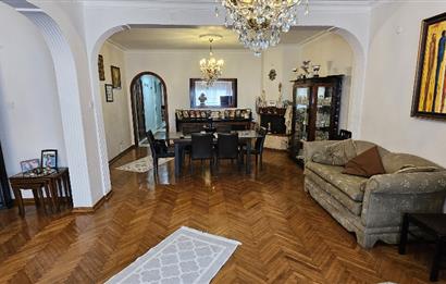 ŞİŞLİ SIRACEVİZLER CADDESİ ÜZERİNDE SATILIK 3+1 DAİRE