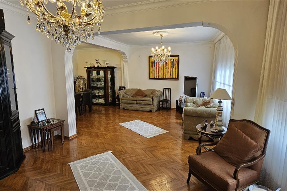 ŞİŞLİ SIRACEVİZLER CADDESİ ÜZERİNDE SATILIK 3+1 DAİRE