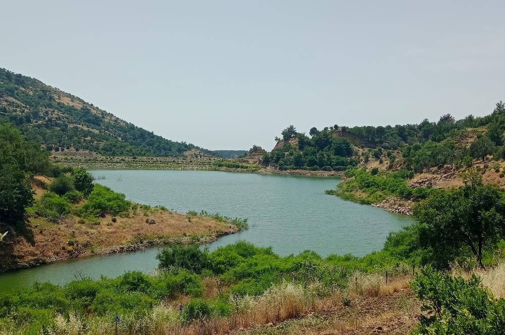 Gömeç Ulubeyler'de Satılık, Göl Manzaralı Bahçe