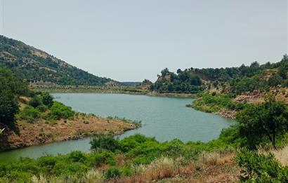 Gömeç Ulubeyler'de Satılık, Göl Manzaralı Bahçe