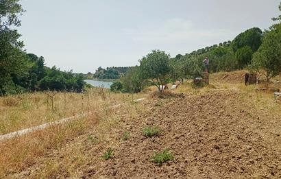 Gömeç Ulubeyler'de Satılık, Göl Manzaralı Bahçe