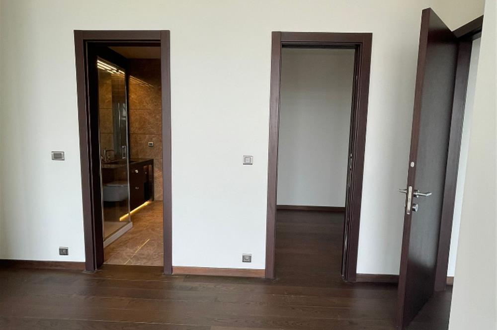 CENTURY 21 STARDAN ÇİFTÇİ TOWERDA 228 M2 DAİRE