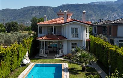 Doğa Manzaralı Muğla Ortaköy'de Havuzlu Müstakil Villa