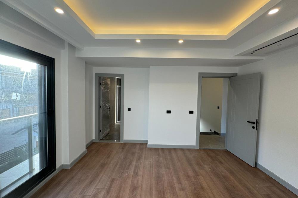 Seyrek Villakent Eges Life Sitesi'nde Satılık 5+2 Villa