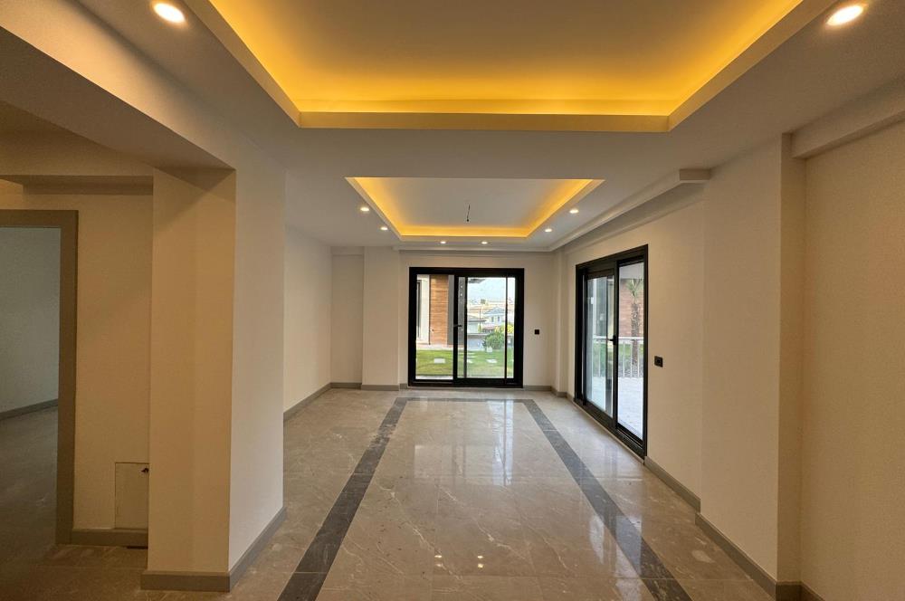 Seyrek Villakent Eges Life Sitesi'nde Satılık 5+2 Villa