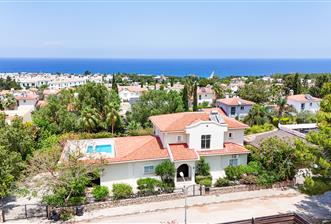 Mediterranean 4 Bedroom Villa For Sale 