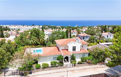 Mediterranean 4 Bedroom Villa For Sale 