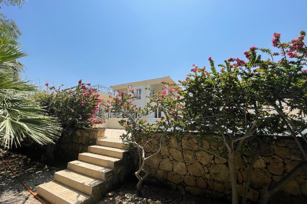 Mediterranean 4 Bedroom Villa For Sale 