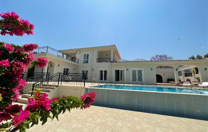 Mediterranean 4 Bedroom Villa For Sale 