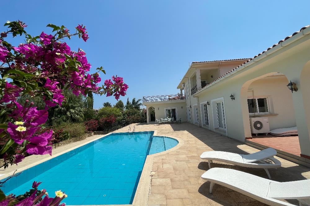 Mediterranean 4 Bedroom Villa For Sale 