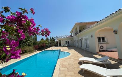 Mediterranean 4 Bedroom Villa For Sale 