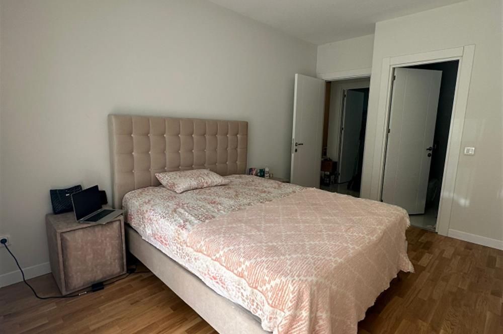 Pendik Batı Mah. Tepe Marin'de 2+1 Satılık Lüks Daire