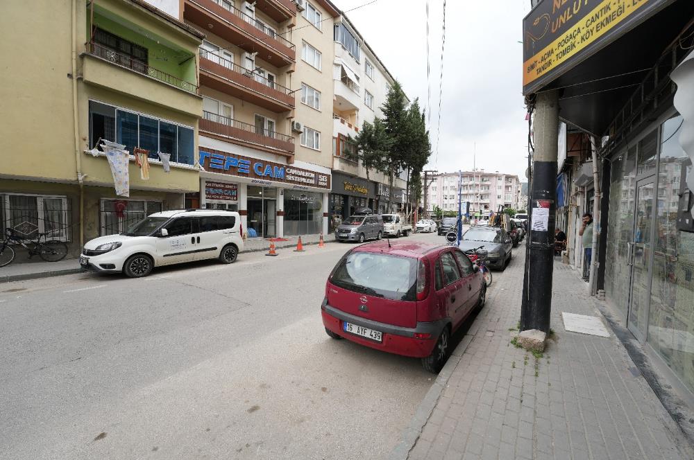  C21 Cius; Hürriyet Caddesi'ne Cephe 1+1 Satılık Dükkan 