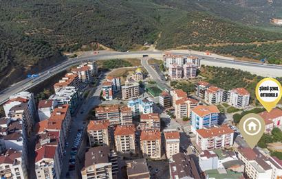 C21 Cius; Çukur Bahçede Asansörlü Yeni Binada Köşe Satılık Daire