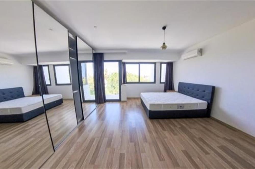 Girne, Zeytinlik'te satılık 3+1 Tripleks villa