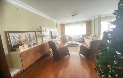 Acıbadem Tibaş park Sitesi'nde 3 + 1 satılık daire