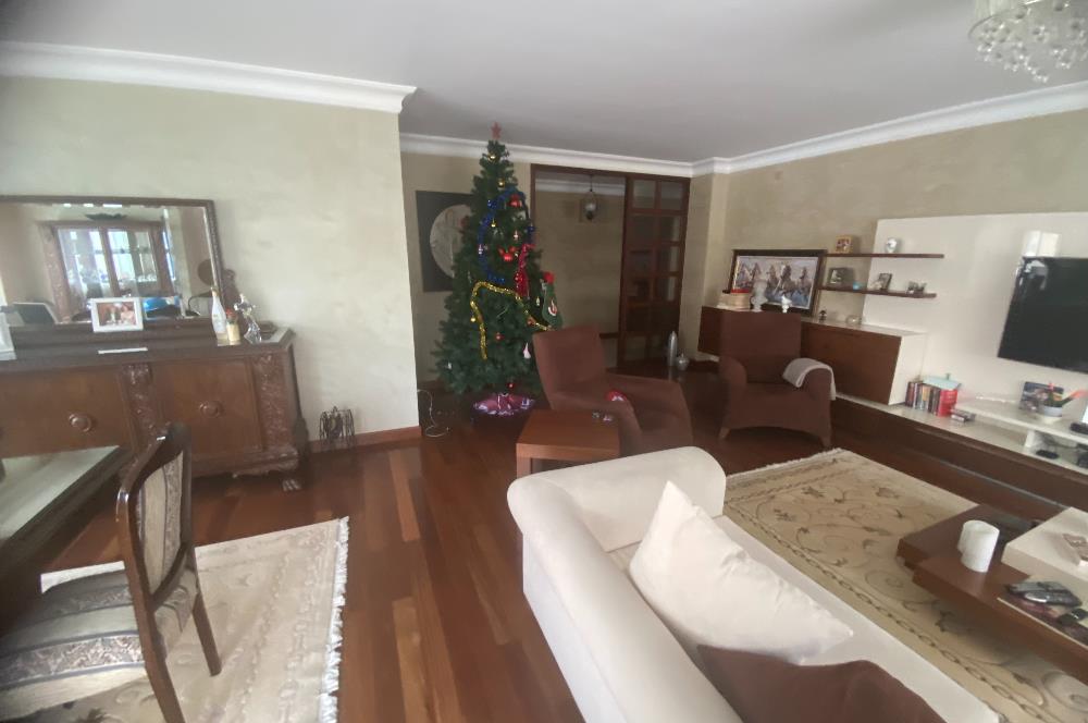 Acıbadem Tibaş park Sitesi'nde 3 + 1 satılık daire