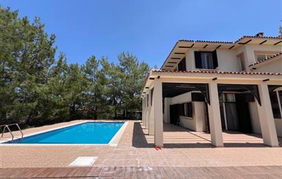 Amazing detached 5+2 villa for sale in Bellapais, Kyrenia 