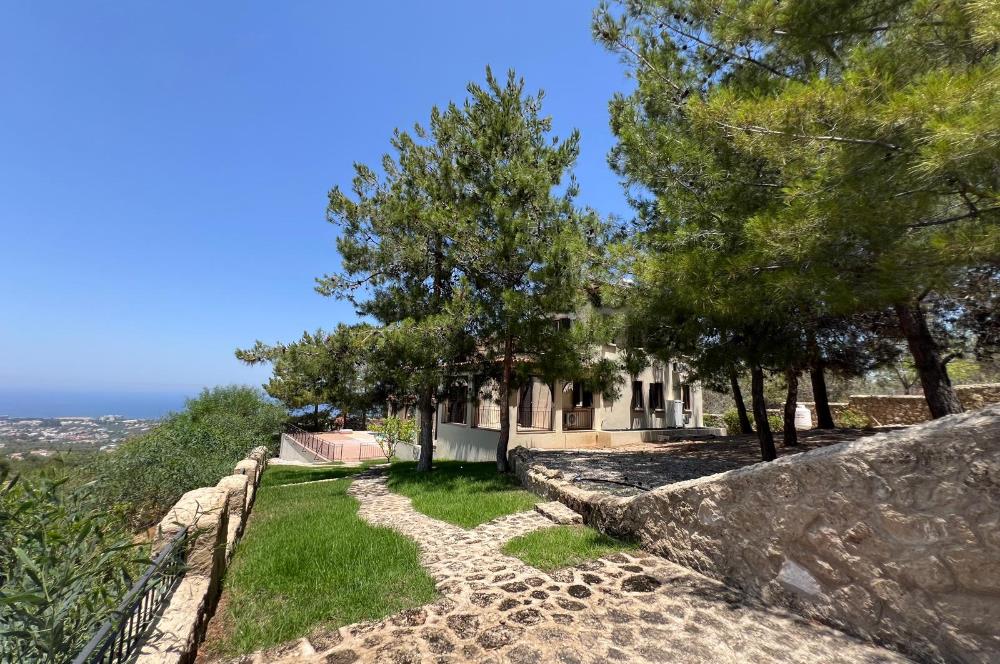 Amazing detached 5+2 villa for sale in Bellapais, Kyrenia 