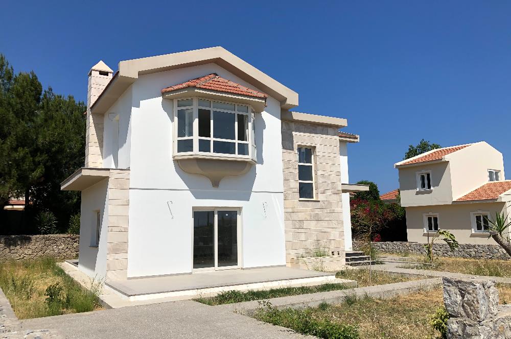 Alsancak Camelot Beach Tarafında Piyasa Fiyatının Altında Satılık 3+2 Villa (Odeme Planlı)