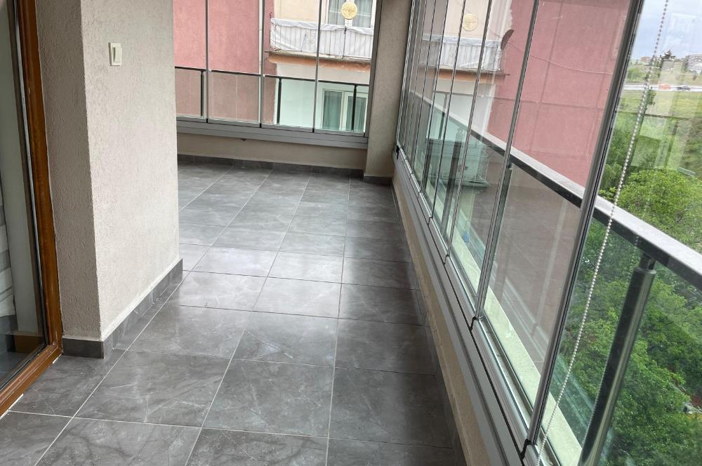 HASTANE VE METROYA YAKIN ARA KAT LÜKS 4+1 165 M2 DAİRE