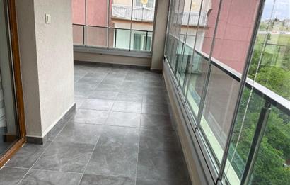 HASTANE VE METROYA YAKIN ARA KAT LÜKS 4+1 165 M2 DAİRE