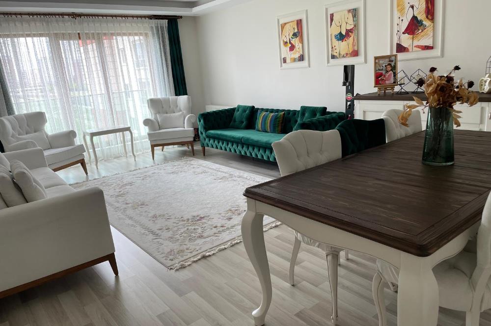 HASTANE VE METROYA YAKIN ARA KAT LÜKS 4+1 165 M2 DAİRE