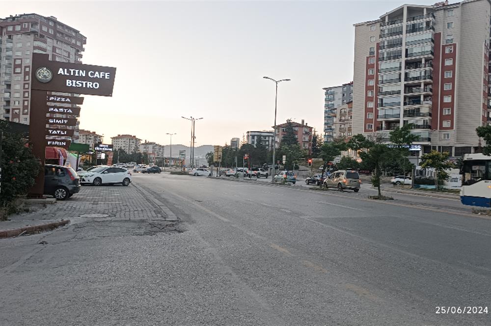 HASTANE VE METROYA YAKIN ARA KAT LÜKS 4+1 165 M2 DAİRE