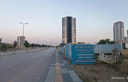 HASTANE VE METROYA YAKIN ARA KAT LÜKS 4+1 165 M2 DAİRE