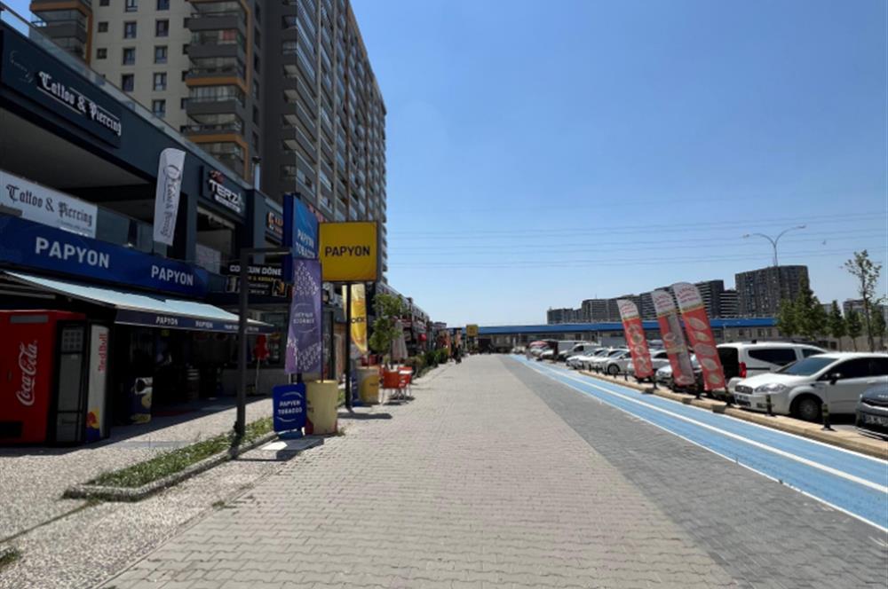 CENTURY21 VİZYONDAN İSTANBUL YOLU METRO ÇIKIŞINDA DEVREN KİRALIK DÜKKAN 