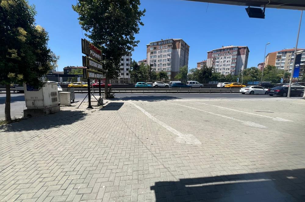 E5 Müthiş Konum 120m2 Satılık Dükkan