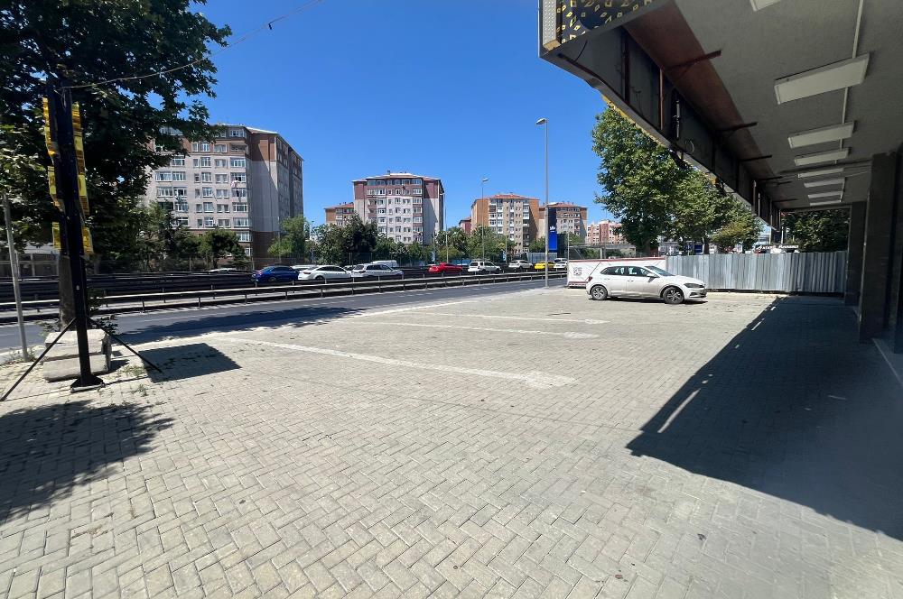 E5 Müthiş Konum 120m2 Satılık Dükkan