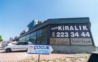 BEYTEPE BULVARINA CEPHELİ 1200m2 KULLANIMLI KİRALIK DÜKKAN