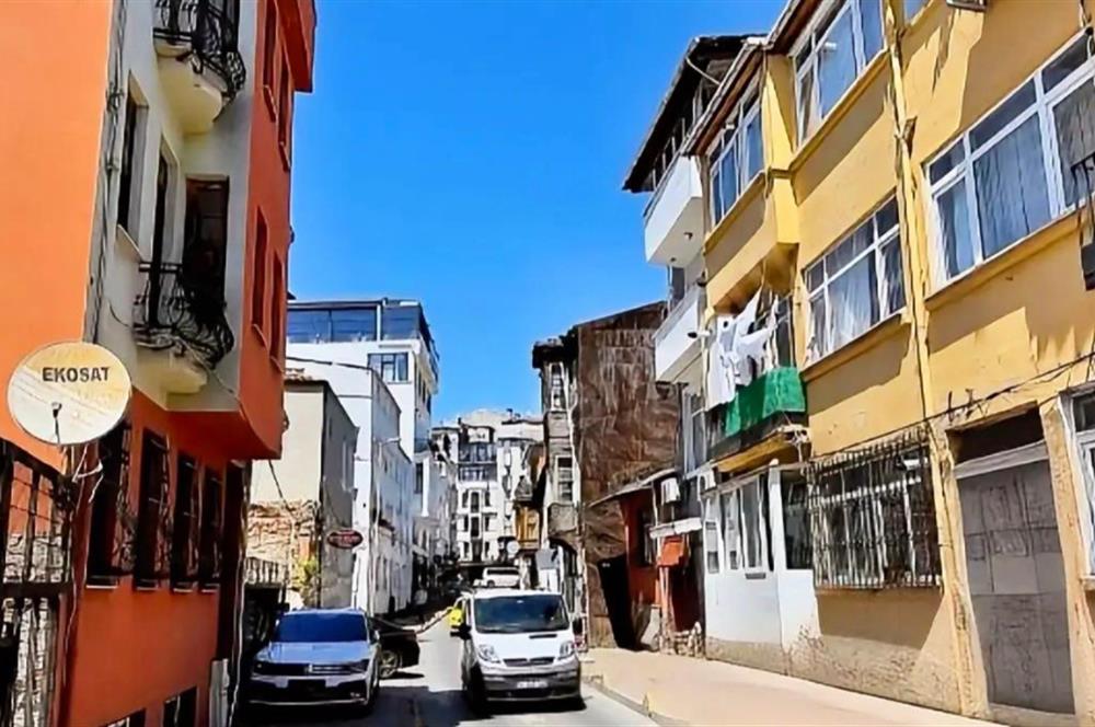 C21 ALİ CAN GÖKÇELİ DEN KUMKAPIDAN SATILIK 1+1 DAİRE