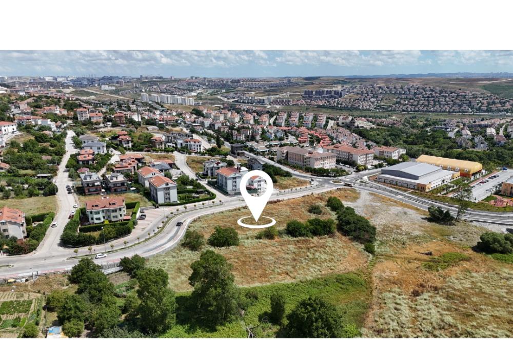 BAHCEŞEHİR HOŞDERE VİLLA İMARLI 1571 M2 ARSA